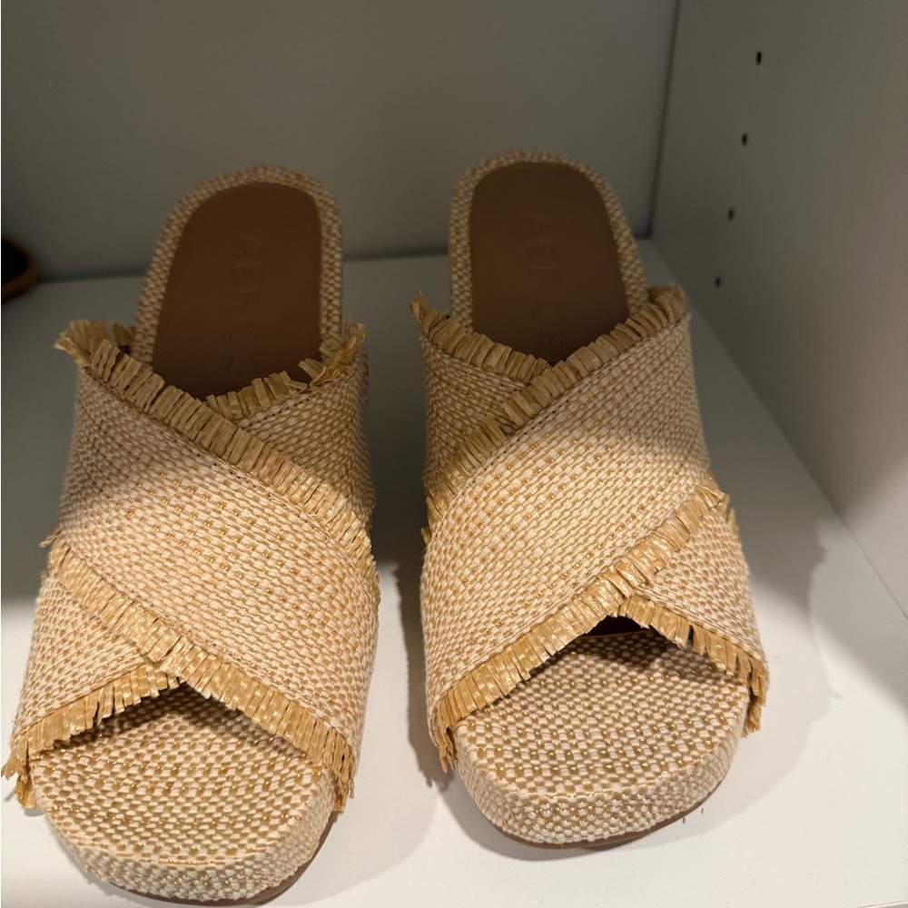 Beige Brand New Woven Heeled Mules. Never worn - Picture 2 of 8